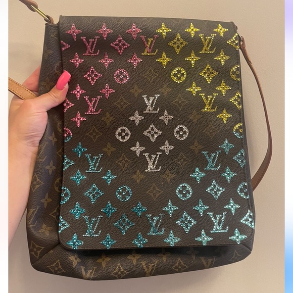 Louis Vuitton musette salsa hand painted with swarovski crystals one of a kind - Picture 3 of 17